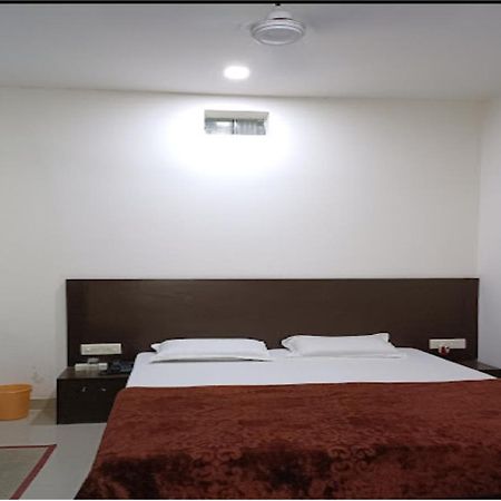 Supreme Guest House By Wb Inn Agra  Exteriör bild