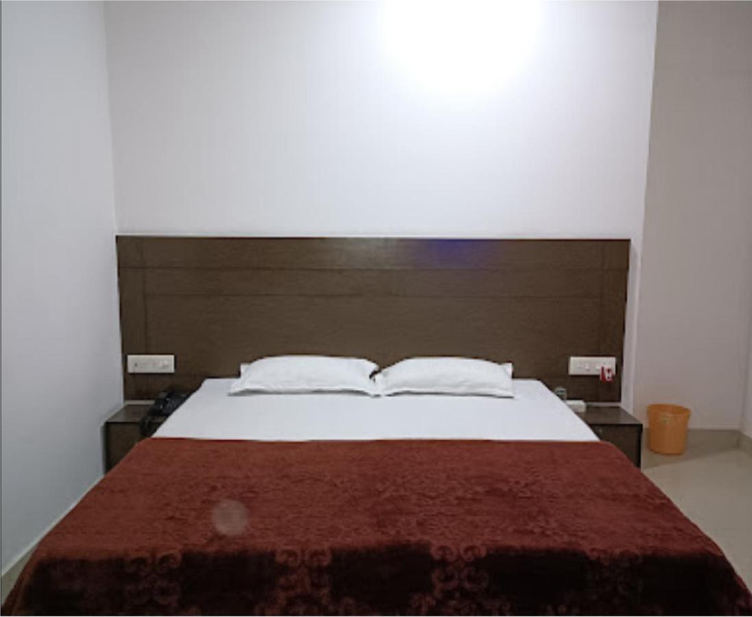 Supreme Guest House By Wb Inn Agra  Exteriör bild