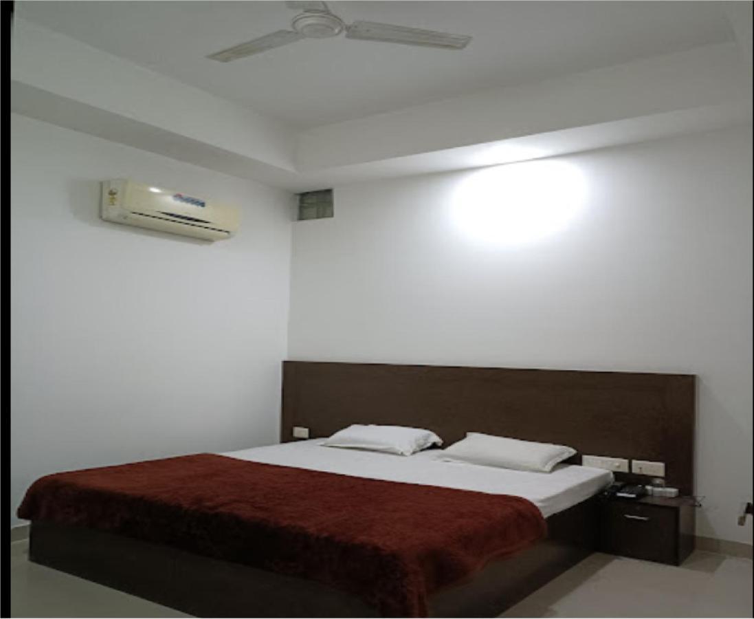 Supreme Guest House By Wb Inn Agra  Exteriör bild
